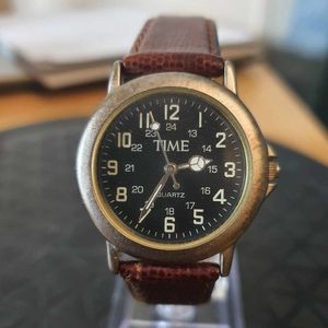 🦋10/$20🦋 Time Silver/Black Leather Women's Field Watch